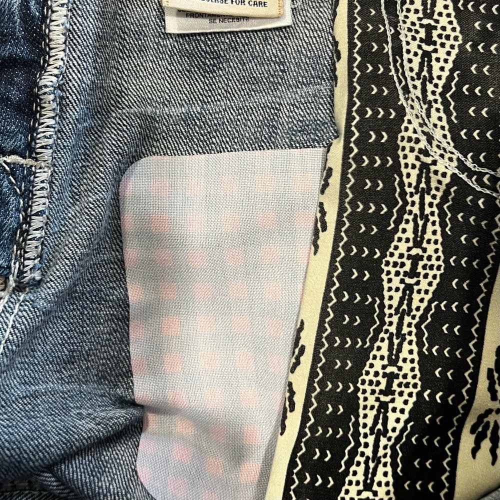 Miss Me: Distressed Easy Shorts - Picture 12 of 12